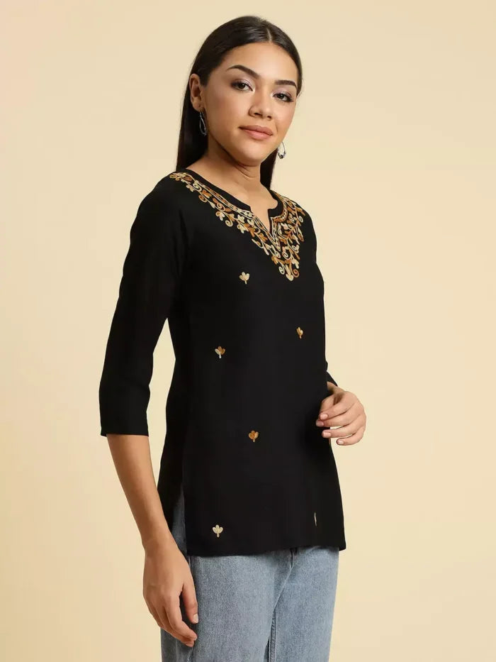 Aiza Kashmiri Black Short Kurti