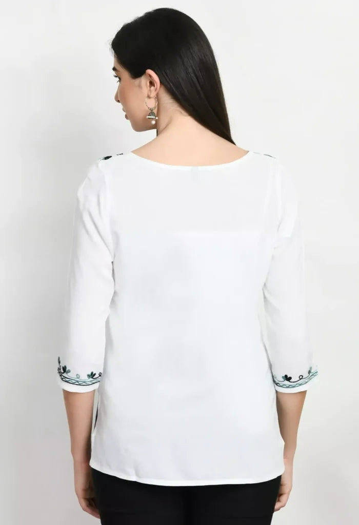 Amunet White Kashmiri Embroidered Short Kurti