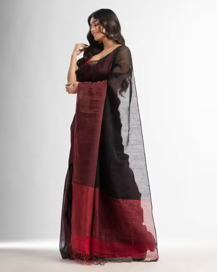Colourblock Pattern Saree with Contrast Pallu
