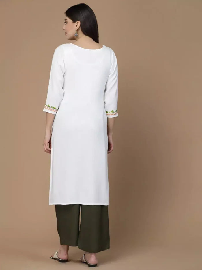 Aylin White Embroidred Kurti